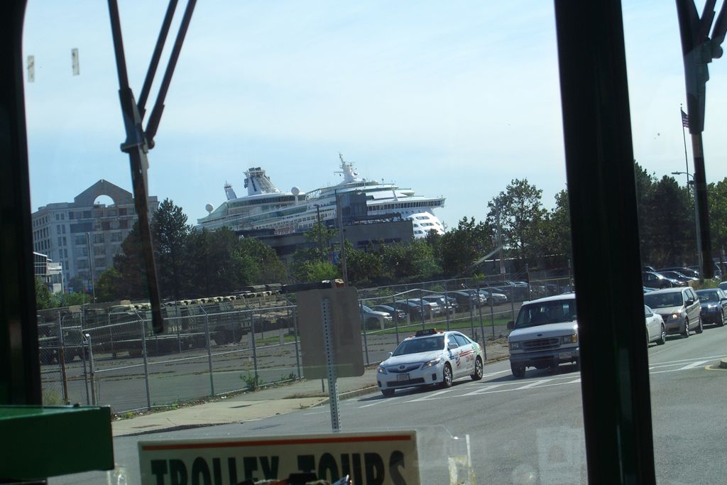 2011-10-04-cruise-ns-boston-cruise-ship-looms-bg