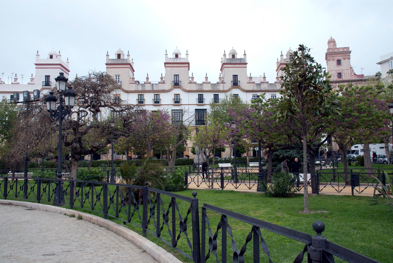Cadiz Building at the rear of the Plaza de Espana