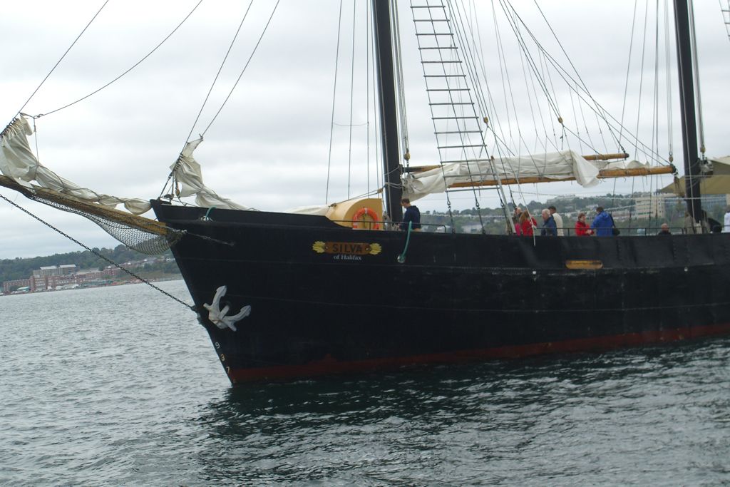 2011-10-04-cruise-ns-halifax-tall-ship-silva-bg