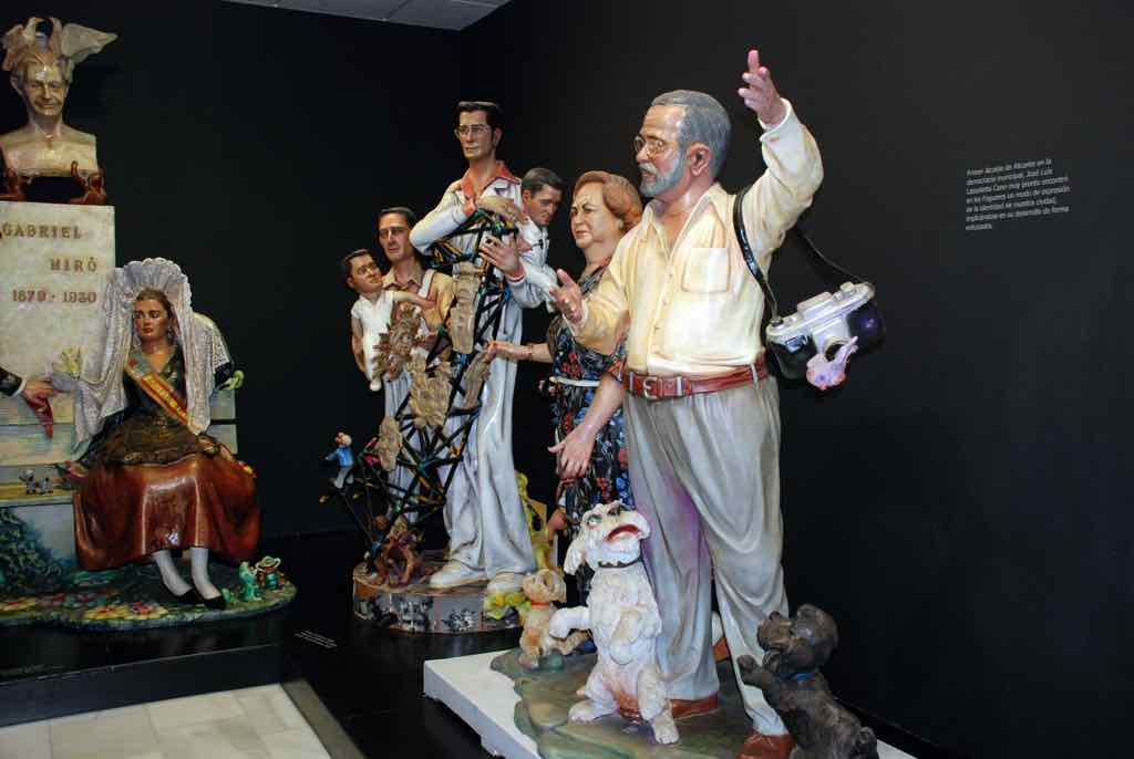 Museo de Hogueras Figures