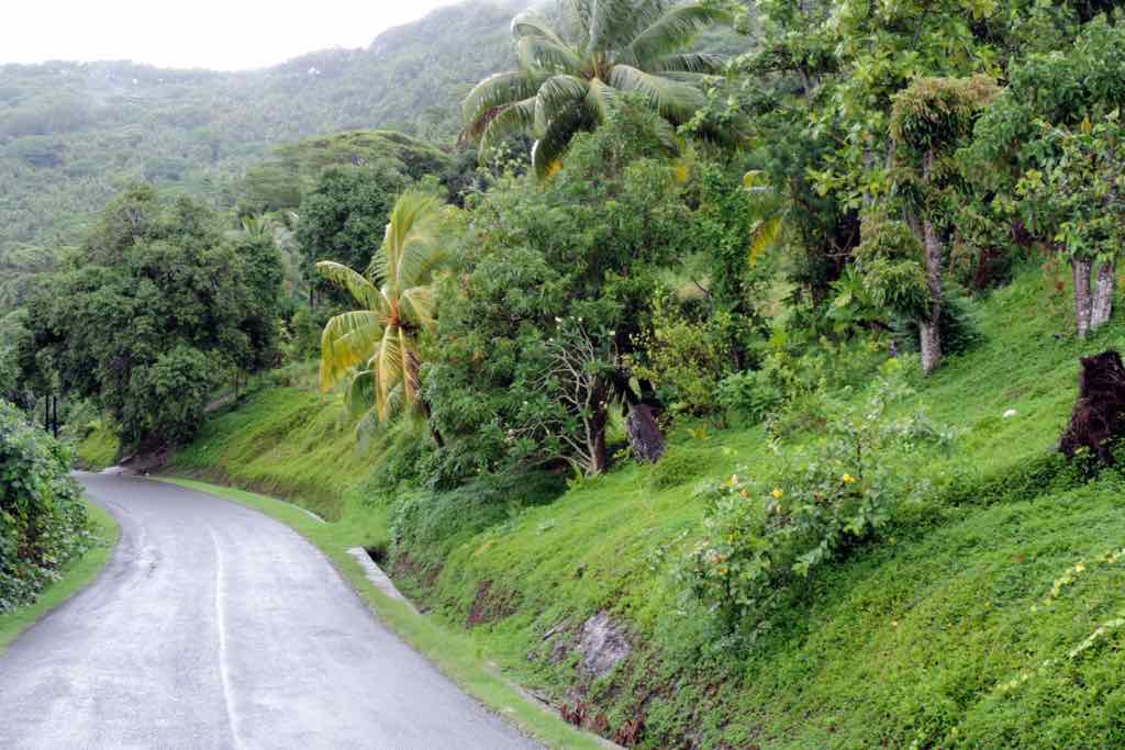 Bora Bora, Road